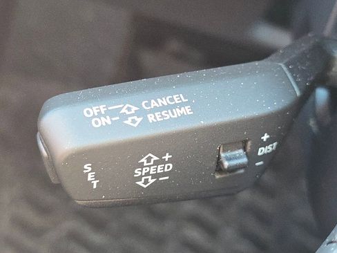 Used 2017 Audi Q7 3.0T Prestige image 32