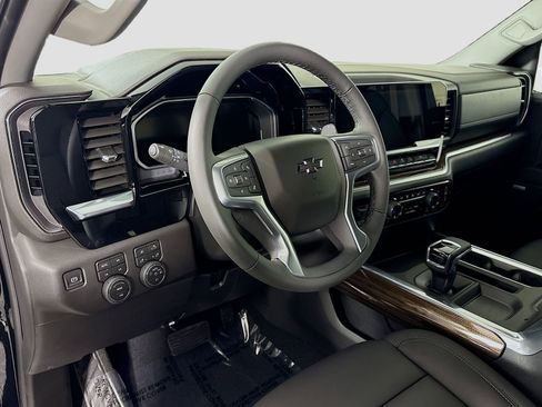 New 2026 Chevrolet Silverado 1500 LT Trail Boss w/ LT Trail Boss Premium Package AWD/4WD image 11