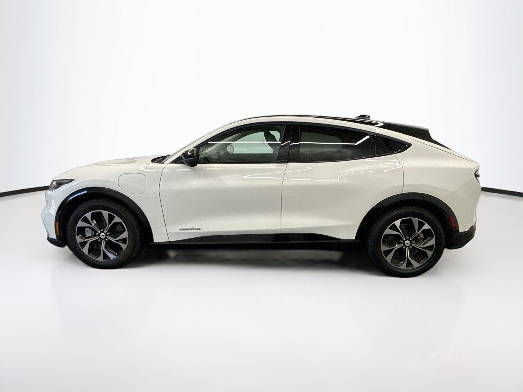 Used 2023 Ford Mustang Mach-E Premium AWD/4WD image 4
