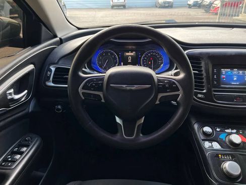 Used 2015 Chrysler 200 Limited image 18