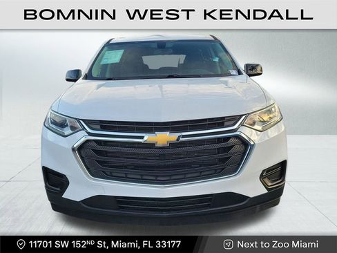 Used 2020 Chevrolet Traverse LS image 2
