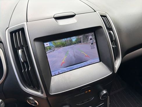 Used 2019 Ford Edge SEL w/ Equipment Group 201A AWD/4WD image 32