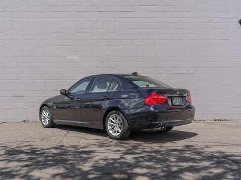 Used 2010 BMW 328i xDrive Sedan AWD/4WD image 3
