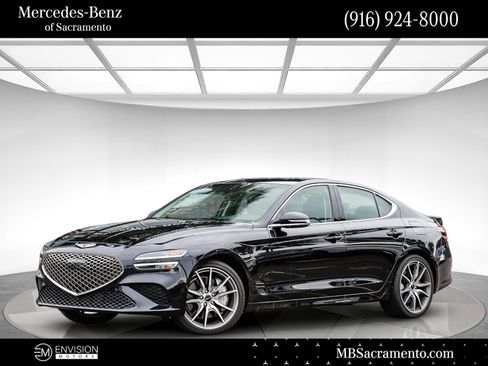 Used 2025 Genesis G70 2.5T image 1