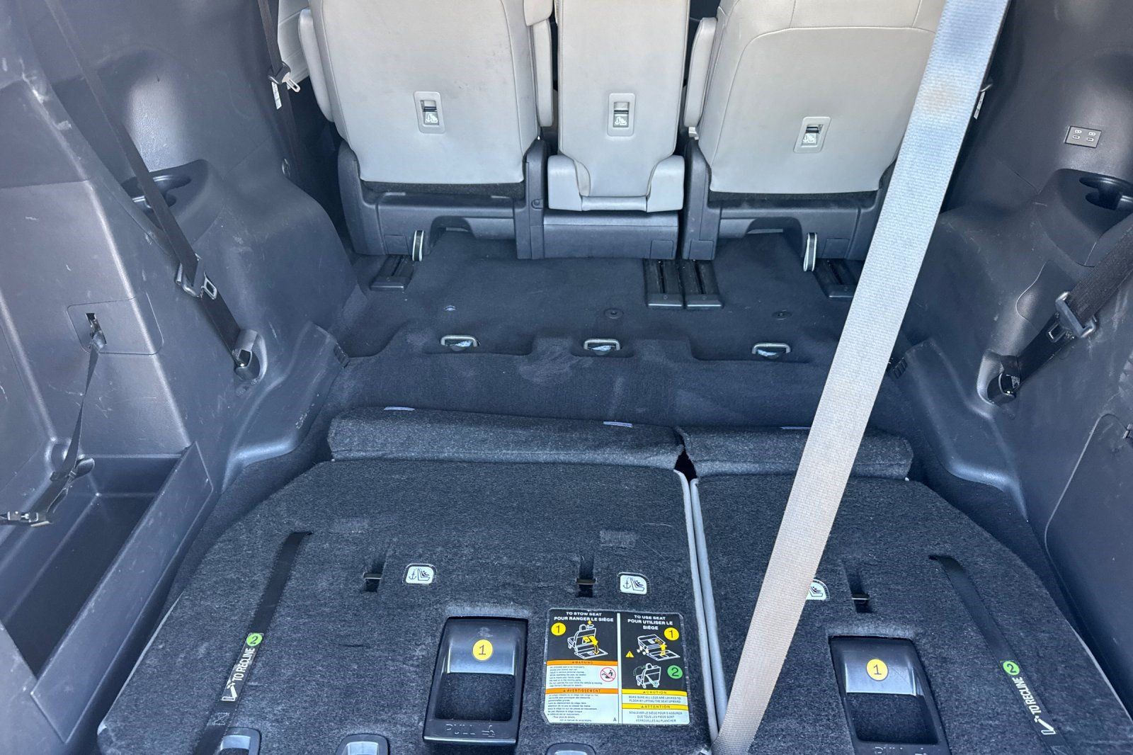 Used 2026 Toyota Sienna XLE FWD image 26
