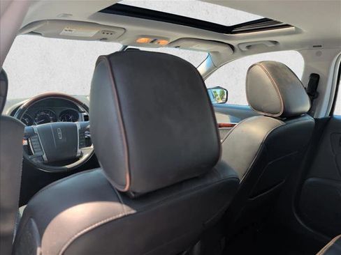 Used 2010 Lincoln MKZ FWD image 17