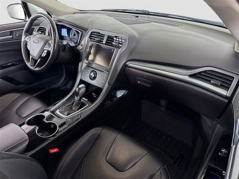 Used 2015 Ford Fusion Titanium image 22