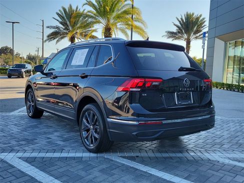 Used 2022 Volkswagen Tiguan SE image 3