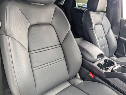 Certified 2025 Porsche Cayenne Turbo image 29