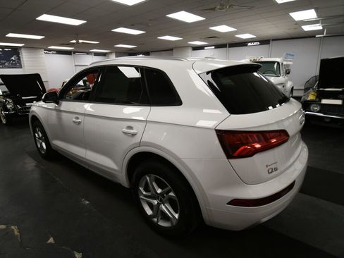 Used 2018 Audi Q5 2.0T Premium w/ Convenience Package AWD/4WD image 4