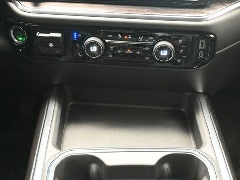 Used 2025 Chevrolet Silverado 2500 LTZ w/ LTZ Convenience Package AWD/4WD image 24