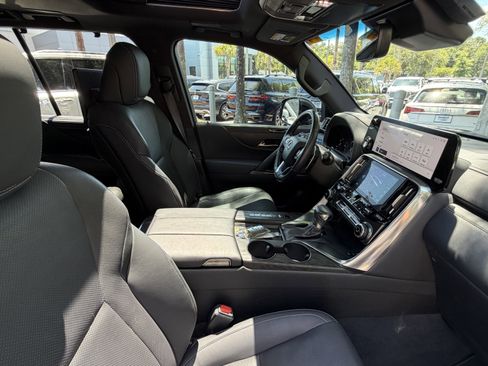 Used 2022 Lexus LX 600 4WD w/ Accessory Package (Z1) image 46