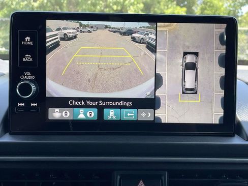 Used 2025 Honda Pilot Black Edition image 34
