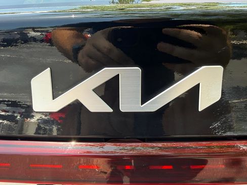 Used 2023 Kia Forte LXS w/ LXS Technology Package FWD image 33