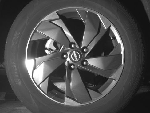 Used 2025 Nissan Rogue SV AWD/4WD image 15
