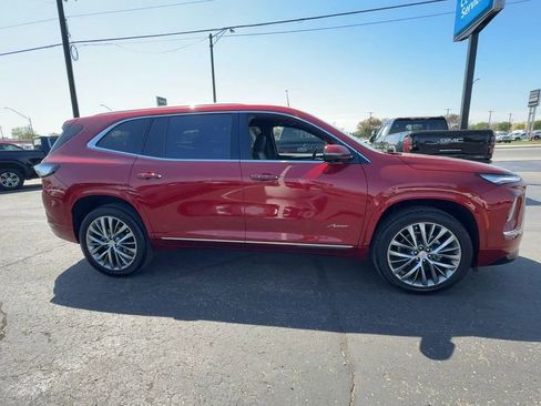 Used 2025 Buick Enclave Avenir w/ Trailering Package, 5000 lbs. AWD/4WD image 9