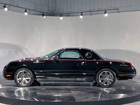 Used 2003 Ford Thunderbird image 8