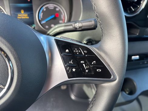 Used 2024 Mercedes-Benz eSprinter 170 Cargo image 12