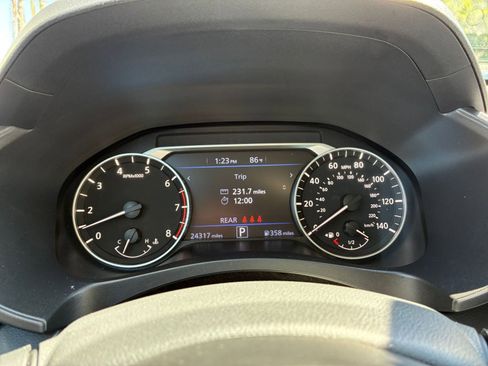 Used 2025 Nissan Altima 2.5 SV image 40