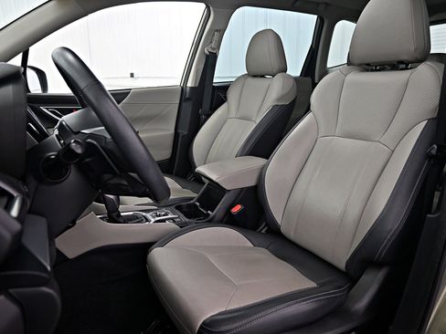 Used 2021 Subaru Forester Limited image 4