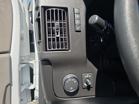 Used 2024 Chevrolet Express 3500 LS RWD image 21