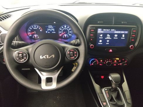 Used 2022 Kia Soul LX w/ Technology Package FWD image 22