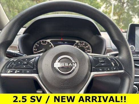 Used 2023 Nissan Altima 2.5 SV image 10