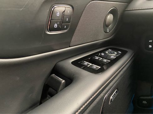 Used 2024 Lincoln Nautilus Premier w/ Equipment Group 102A image 40