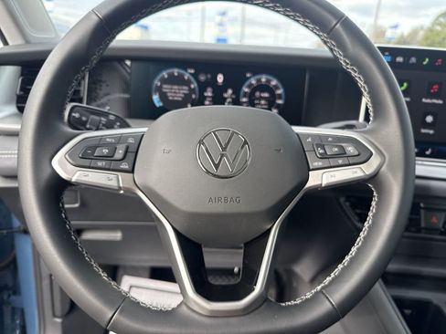New 2026 Volkswagen Tiguan SE AWD/4WD image 18