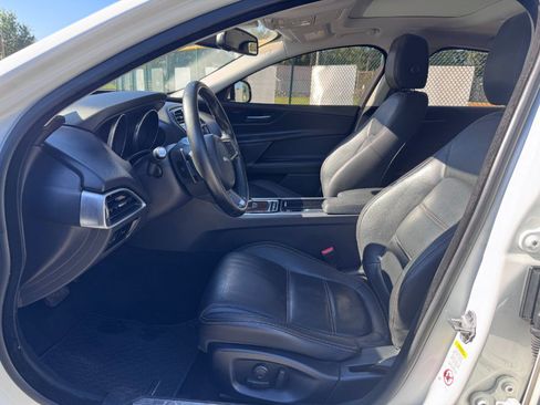 Used 2018 Jaguar XE Prestige AWD/4WD image 13