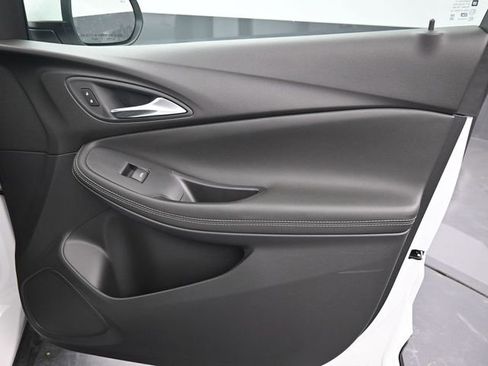 Used 2025 Buick Encore GX Preferred image 10