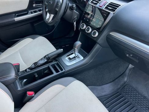 Used 2017 Subaru Crosstrek 2.0i Premium image 17