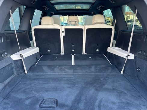 Used 2024 Mercedes-Benz GLS 450 4MATIC image 36