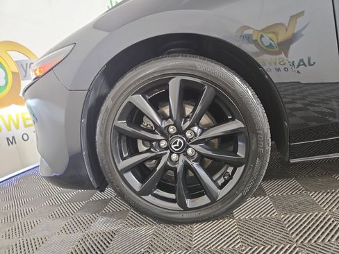 Used 2023 MAZDA MAZDA3 s image 34