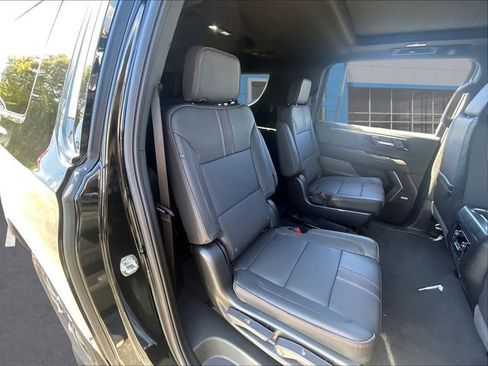 New 2026 Chevrolet Suburban RST w/ Comfort Package AWD/4WD image 13