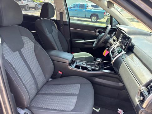 Used 2021 Kia Sorento LX AWD/4WD image 21