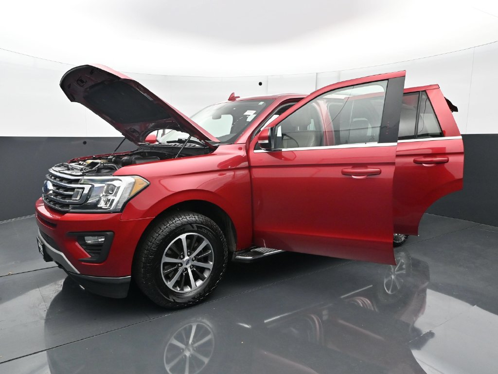 Used 2020 Ford Expedition XLT w/ Equipment Group 202A AWD/4WD image 28