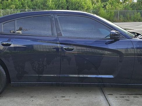 Used 2012 Dodge Charger SE w/ Sport Appearance Group image 1