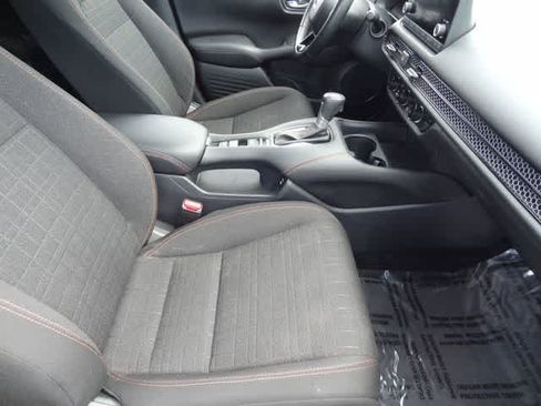 Used 2025 Honda HR-V Sport image 12