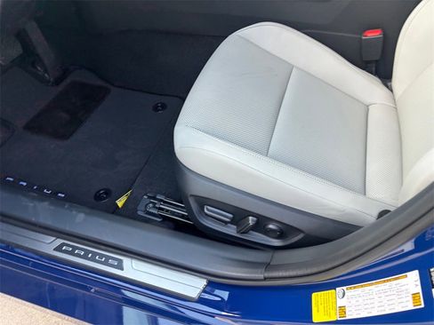 New 2026 Toyota Prius XLE image 25