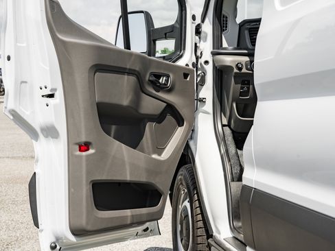 New 2025 Ford Transit 350 148 Medium Roof image 31