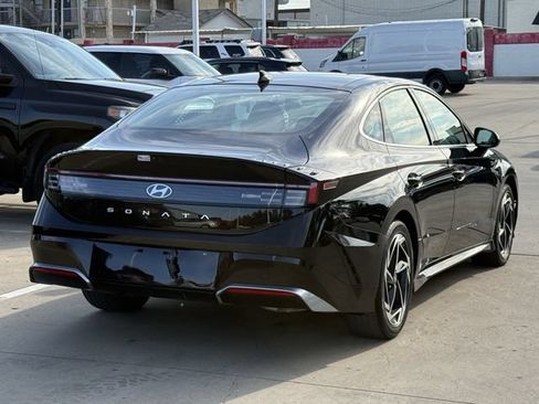 Used 2025 Hyundai Sonata SEL FWD image 4
