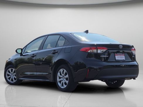 Used 2025 Toyota Corolla LE FWD image 19