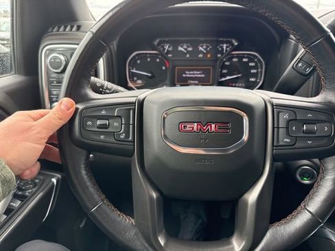 Used 2022 GMC Sierra 2500 AT4 w/ AT4 Preferred Package AWD/4WD image 2