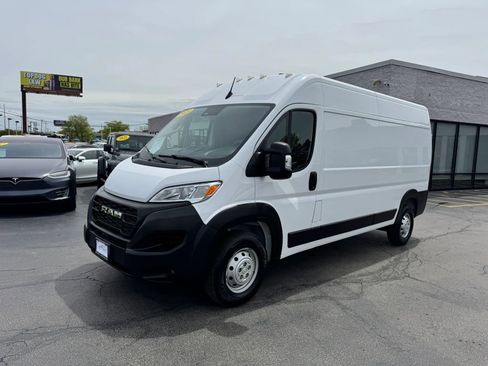Used 2023 RAM ProMaster 2500 FWD image 2