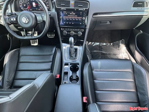 Used 2018 Volkswagen Golf R 4-Door AWD/4WD image 17