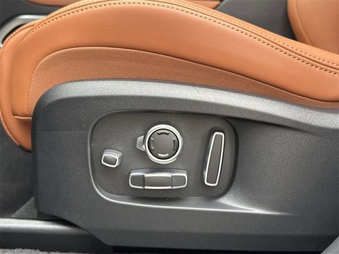 New 2026 Jaguar F-PACE R-Dynamic S image 20