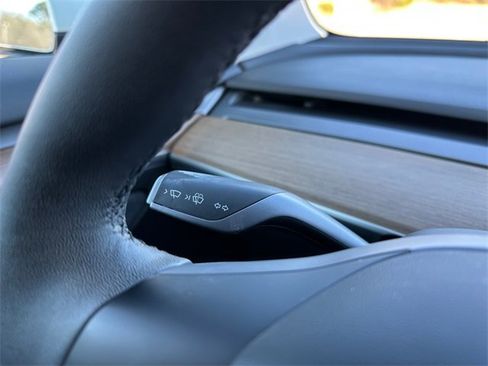 Used 2022 Tesla Model 3 Long Range image 23