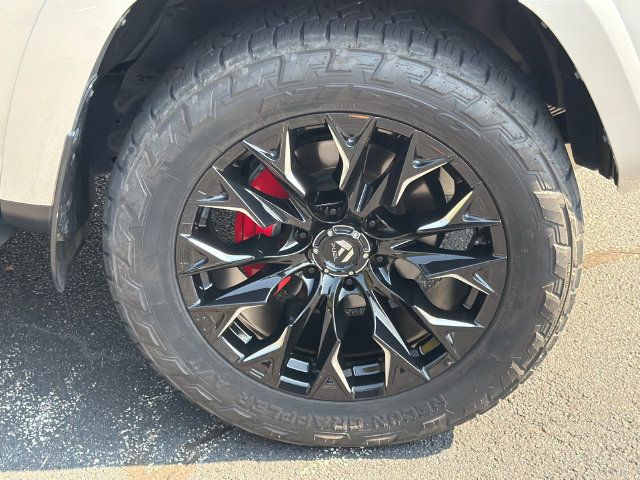 Used 2021 Toyota 4Runner SR5 Premium w/ Moonroof Package AWD/4WD image 14