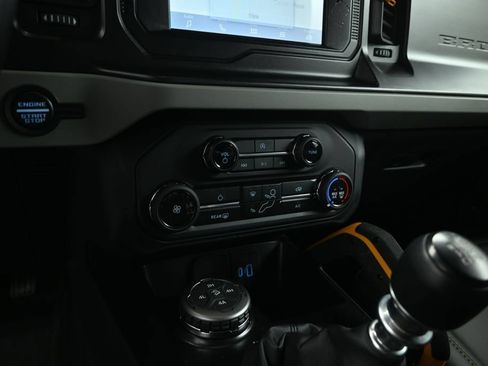 Certified 2022 Ford Bronco Badlands AWD/4WD image 16